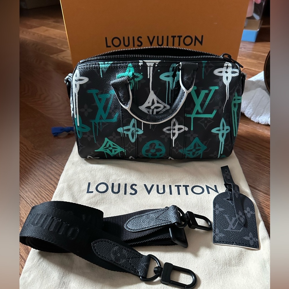 Monogram Eclipse LV Graffiti Keepall Bandouliere 25 Green Lights